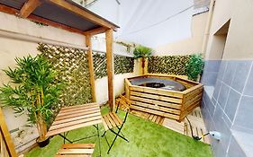 Immeuble Coty Jacuzzi Studios Et Chambres